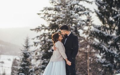 Wesele zimowe w hotelu – magia śniegu, ciepło świec i elegancja sezonu